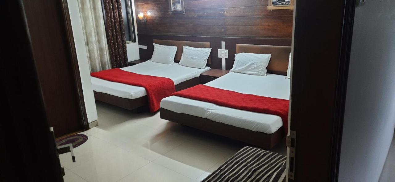 Hotel S K Palace Mahābaleshwar Zewnętrze zdjęcie